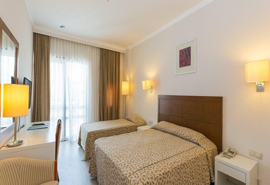 Larissa Hotels Art Beach Hotel (ex. Majesty Club La Mer Art Hotel) 5* - снимка - 2