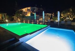 8 Boutique Suites - Снимка