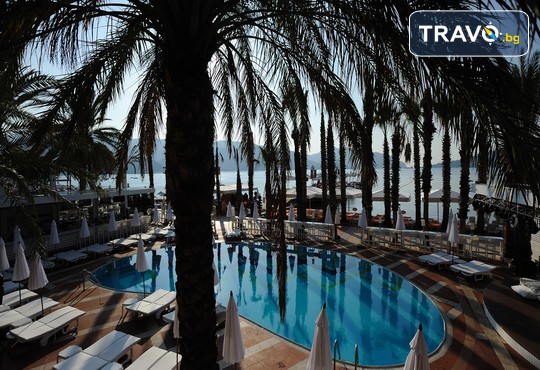 Elegance Hotel 5* - снимка - 3